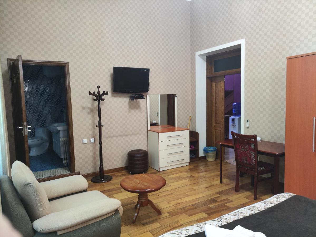 Almos Otel Duşanbe Dış mekan fotoğraf